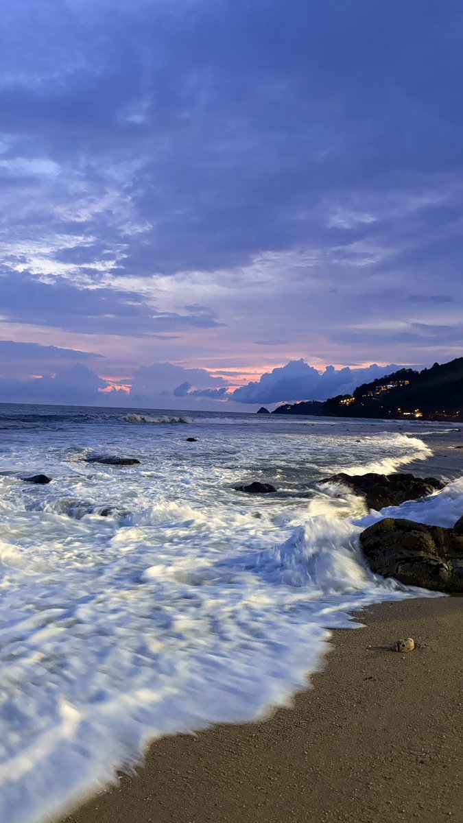 B15V's tweet photo. 🌥️🌊 https://t.co/IWe0GuiOA9