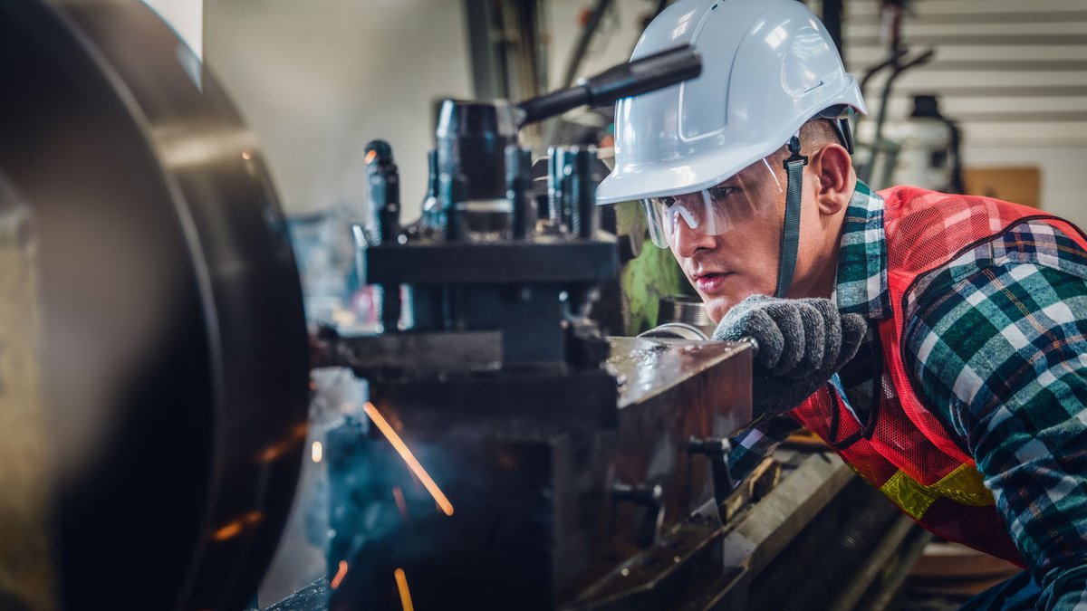R62500Ramya's tweet photo. #FordEmployee | An estimated 2.1M #skilledtrades positions could go unfilled by 2030, costing the U.S. economy up to $1T annually.

Learn how Ford and our partners are addressing this challenge: https://t.co/Ml6Wb84Z4X

#WeAreFord #FordCareers

Join us: https://t.co/K5i3dBPwtW https://t.co/9ltkSafVqP