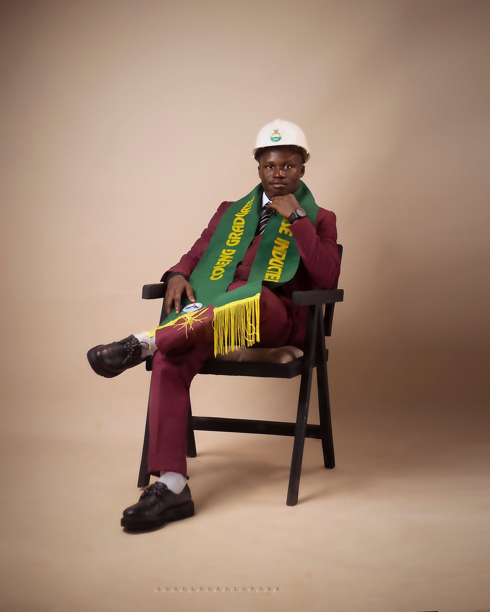adejemm01's tweet photo. Today, I don’t just wear the regalia; I wear the responsibility that comes with being an Engineer. 🎓👷🏾‍♂️

I am officially inducted into the Engineering Profession, marking the beginning of a new chapter filled with greater responsibility, continuous learning and service. https://t.co/iofda9Rxdm
