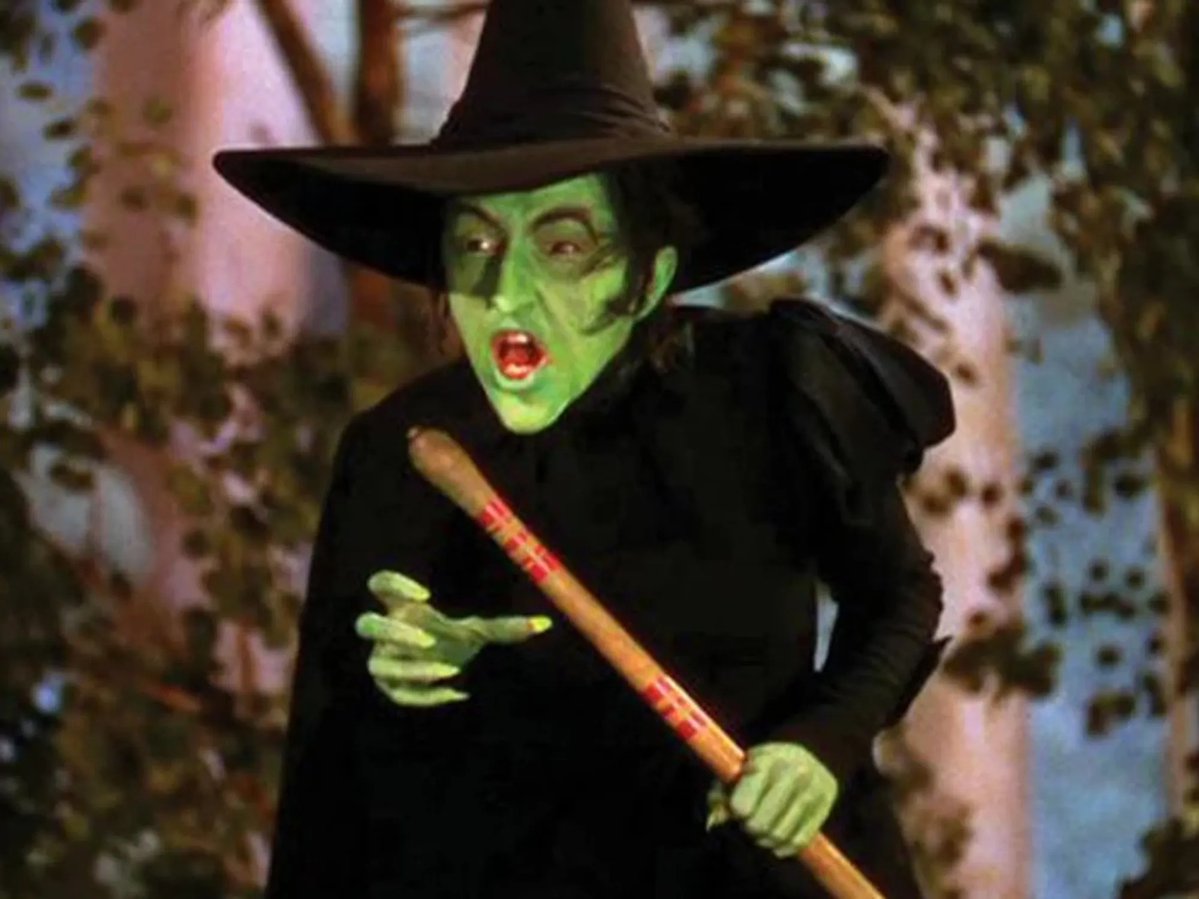 mccallum_dave's tweet photo. @Noirchick1 The Wicked Witch of the West (though Miss Almira Gulch comes a close second!) https://t.co/n6WPrw1LQA