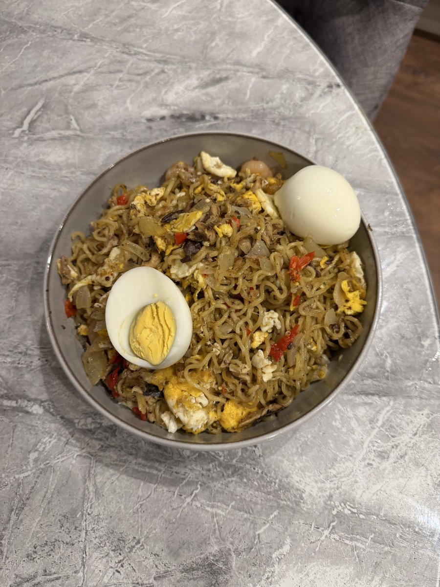 steezy10_'s tweet photo. My wife and I had a little cooking competition. She cooked hers and I did mine 

Which is better looking? 

Mine                        OR                           Hers https://t.co/ShcbELh9Hi