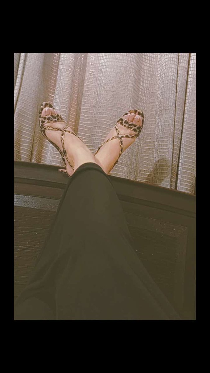 YummyFeet22's tweet photo. New heels ✨ https://t.co/3URbe33lNb
