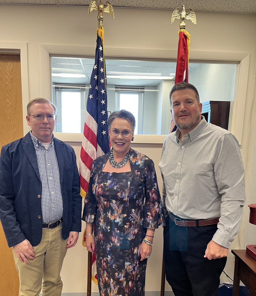 RepHageman's tweet photo. I visited with the @RecordingAcad in my Cheyenne office. Thank you for coming to Wyoming, home to 2024 bluegrass Grammy winner Shelby Means 🎻 https://t.co/HW7Mifgv0o