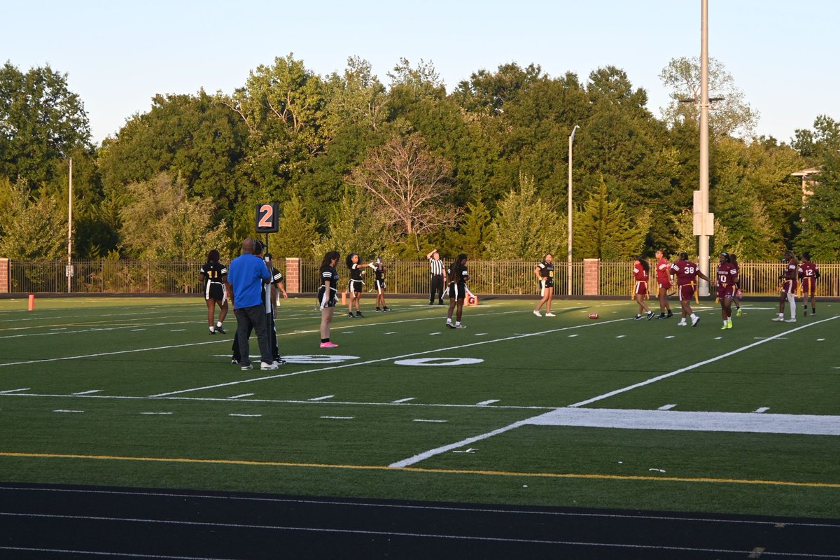 schlaglemedia's tweet photo. Our Stallion ladies wrapped up the season with some great games. They won their first game against Bishop Ward! Congratulations to those ladies and Coaches Schroeder and Davenport! Till next year! Go Stallions! #digitalstallions #schlagleunited #stallionpride https://t.co/ECUYAYjkXN