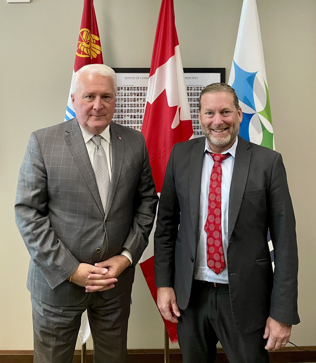 cfibNational's tweet photo. Thank you MP @JohnBrassardCPC for meeting with CFIB today. Merci au député Brassard pour la rencontre avec @JasminGuenette et Amine El Idrissi https://t.co/TeYMAUz0j1