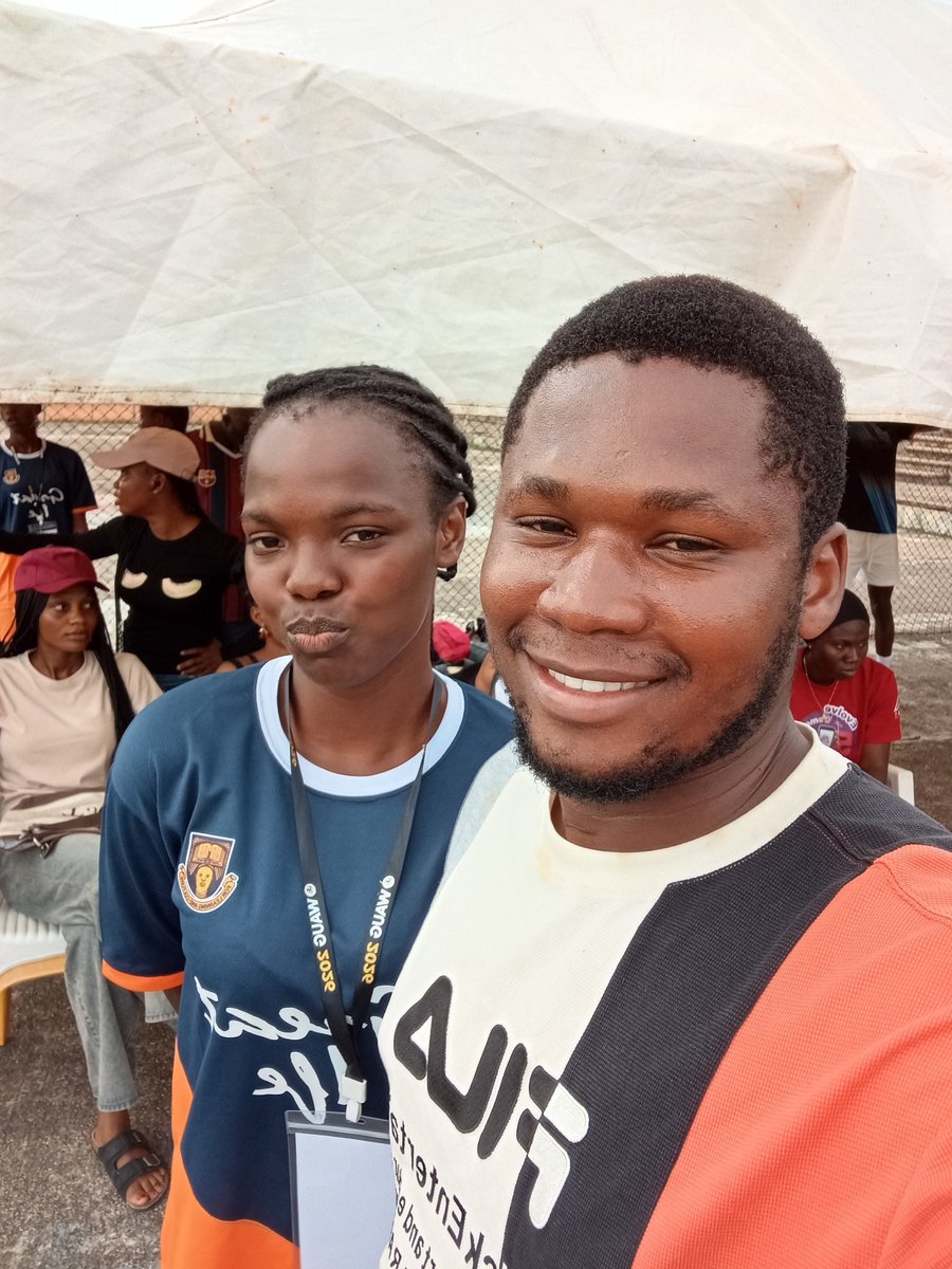 Hon_aremo's tweet photo. Fun fact:
They won the match (OAU GIANTRESS) with a score of 3 to 1 against ABUAD..

my fine mutual @thirdborngenz03 .. it's a great pleasure connecting with you real life... Our number 6 🥺😎 https://t.co/plUyn1zvPB