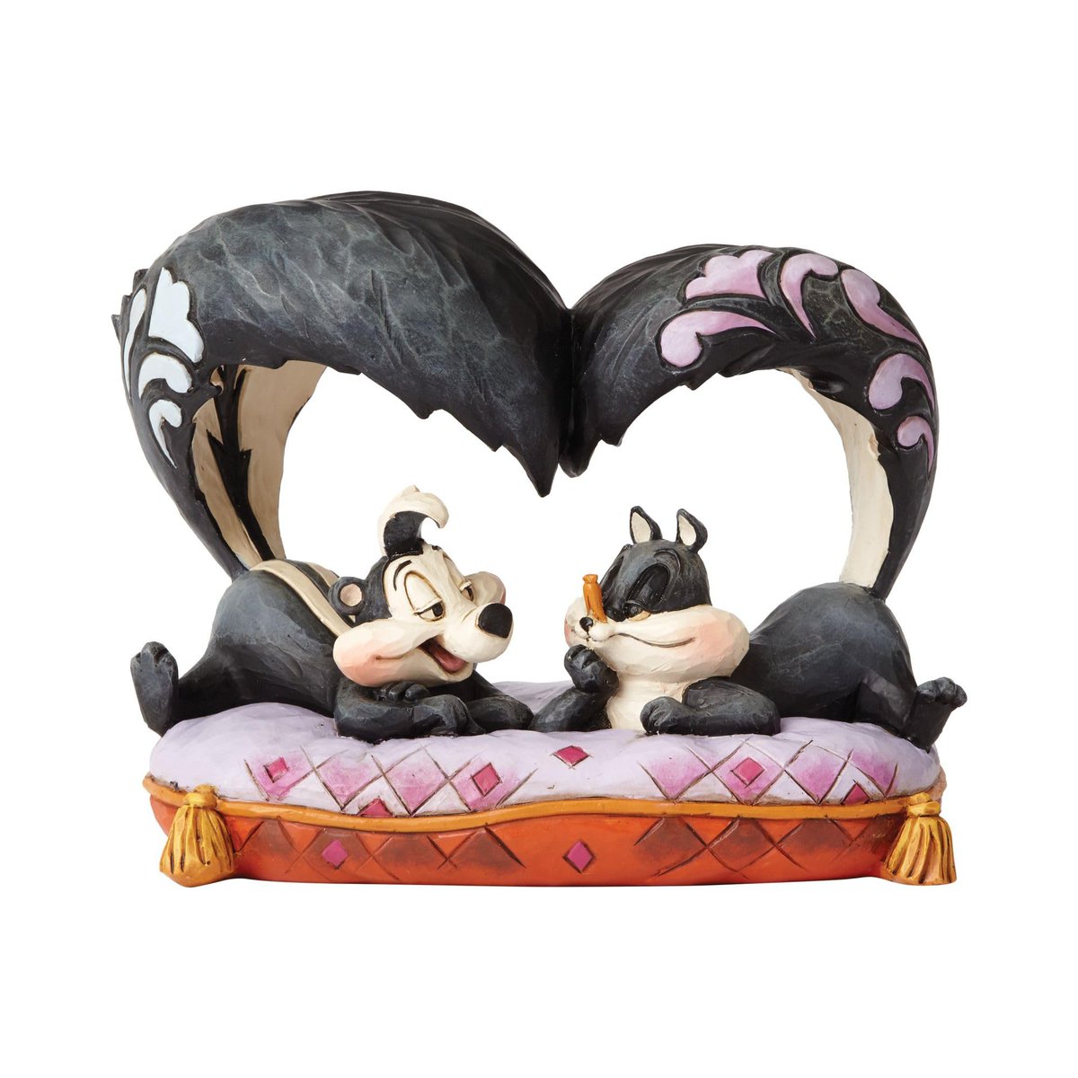 daily_pepelepew's tweet photo. I always thought it was quite clever how WB decided to put a clothespin on Penelope, intending to tell us: 
"Guys, Penelope doesn't hate Pepe, she just dislikes his bad smell." https://t.co/NzGbVkZs5m