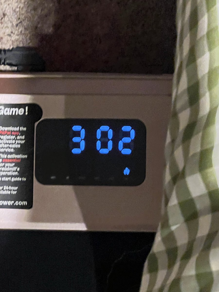 mychemgeeway's tweet photo. 24hr fast and hour on walking pad TIME TO EATTTTTT BABYYYYY https://t.co/IhdDxPIO97