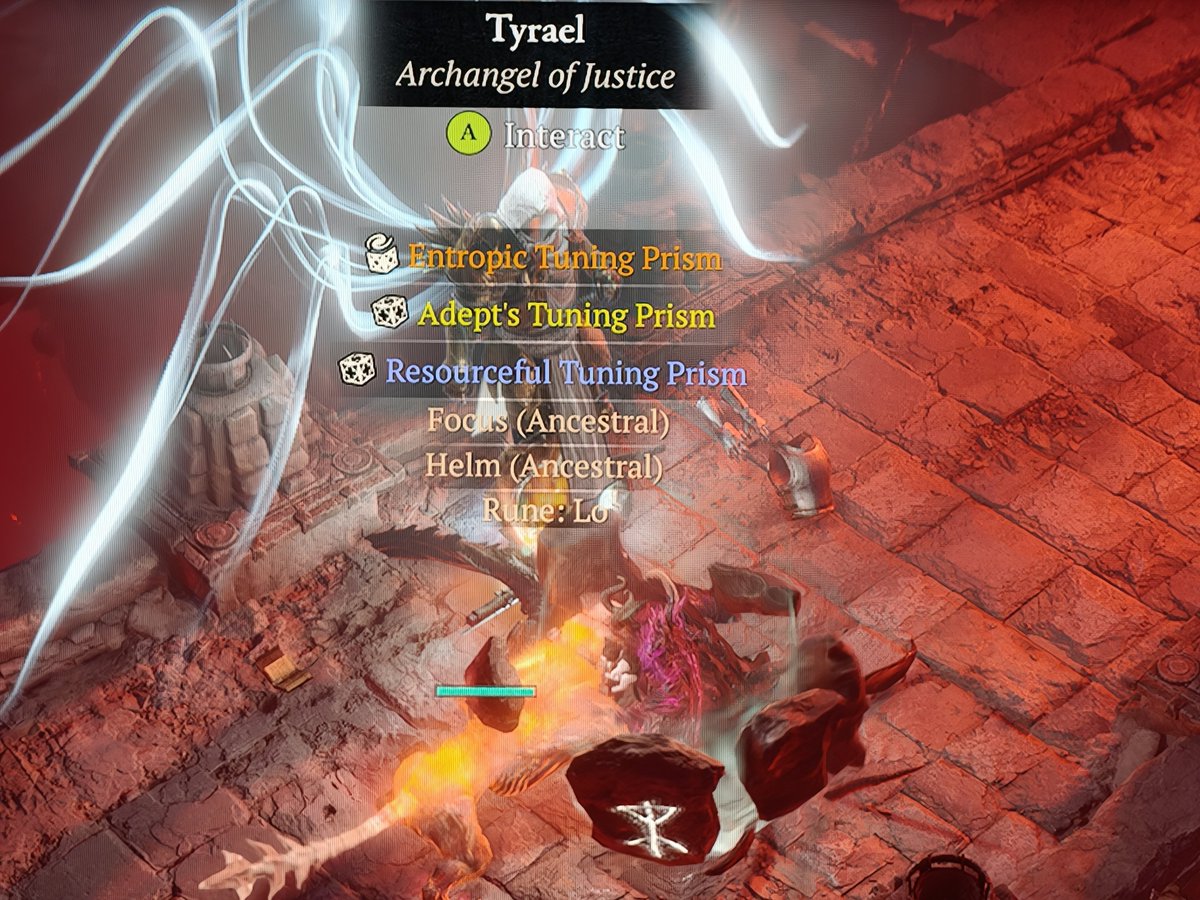 _TechDifferent_'s tweet photo. Hey, piece of shits  Diablo IV Devs, how can I pick up loot? You're only jackass. @Diablo https://t.co/bIsc5RBvRY