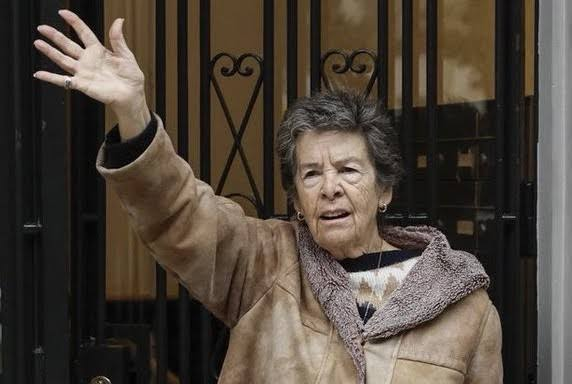 aizquierdo777's tweet photo. Mi homenaje a Maricarmen.
Su lucha terminó siendo un detonante.
Su muerte la ha convertido en un símbolo.
Descanse en paz. https://t.co/fnF9kkiBTB