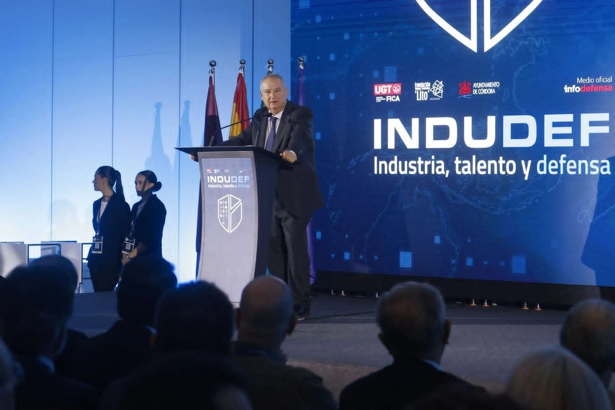JaimePeris's tweet photo. Hoy en Córdoba, participando en INDUDEF y moderando la mesa “Industria y Defensa”. Un placer compartir diálogo con representantes de SAPA, AERTEC, Lockheed Martin, Meltio e Instalaza sobre los retos y oportunidades del sector. Industria, innovación autonomía estratégica #INDUDEF https://t.co/bbV0BTtXmq