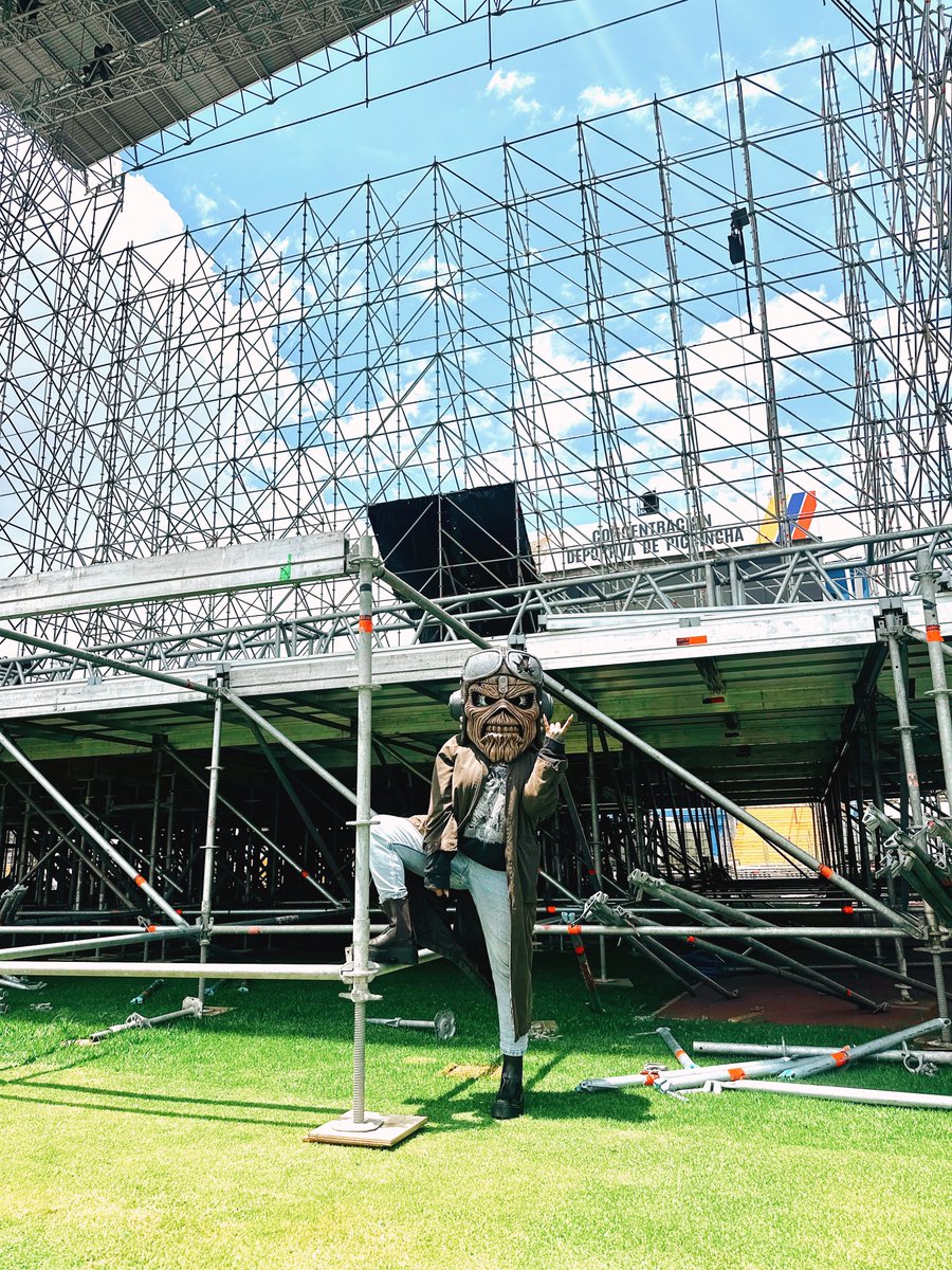 teffpalacioss's tweet photo. Por un momento fui Eddie 😍🤘🏽No imaginan lo que es este escenario para el concierto de @IronMaiden del 14 de octubre en el estadio Olímpico Atahualpa. Quito está listo para recibir a la Doncella de Hierro, gracias @SightConcerts por hacer posible todo esto 🖤 https://t.co/HiG2YN2uLQ