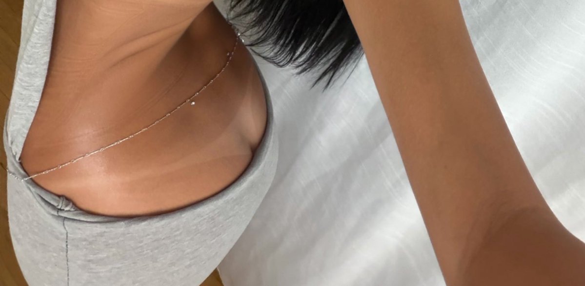 ChhamakChhllo's tweet photo. That Cleavage 

🍑 https://t.co/nif94CB7fR