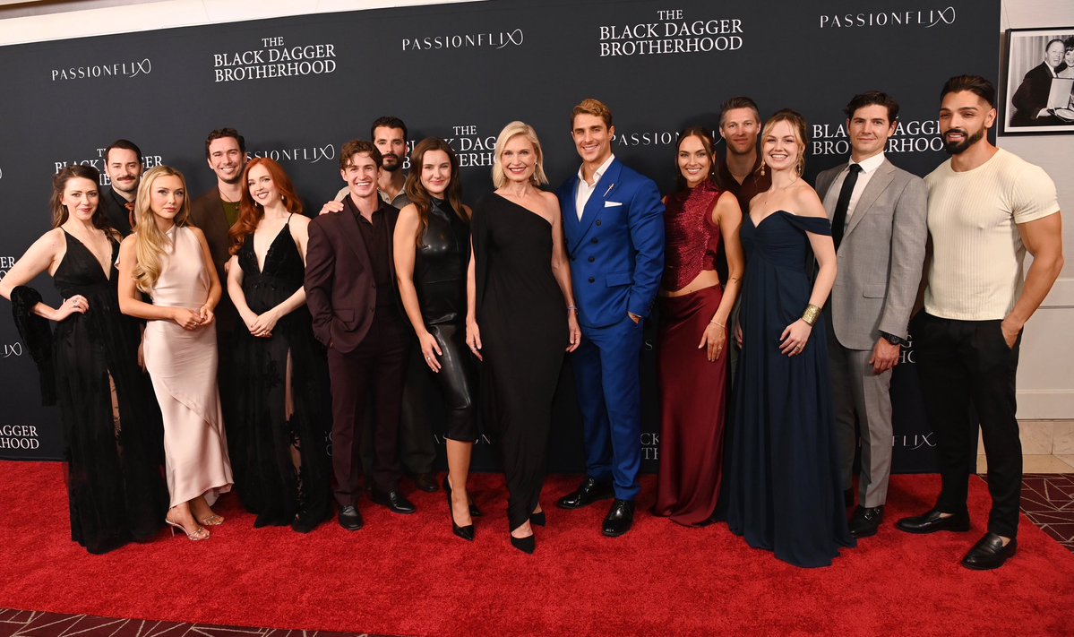 ToscaMusk's tweet photo. A fabulous night celebrating the premiere of The Black Dagger Brotherhood S2 in LA. I’m so proud of this season, the cast and my AWESOME Passionflix team. I can’t wait for you all to see it! 
Oct 29th 🙌 BDB S2 https://t.co/WHbbLVeFAV
