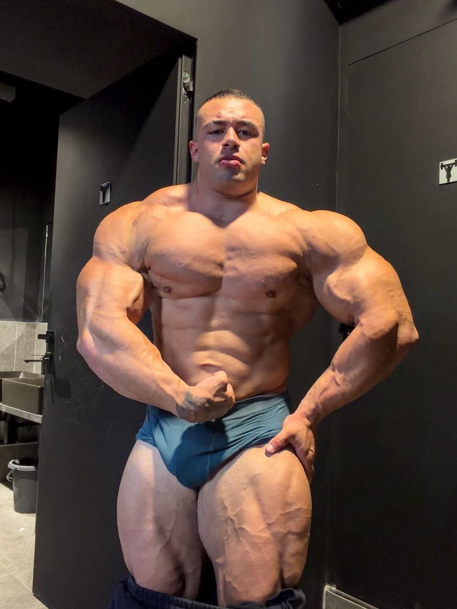 MuscleShowStrip's tweet photo. More exclusive content

Gifted Muscular
Fallor me👇👇

https://t.co/HsNFiAFyH1

                🔞🍑🍆 https://t.co/GfA3T3Gjui