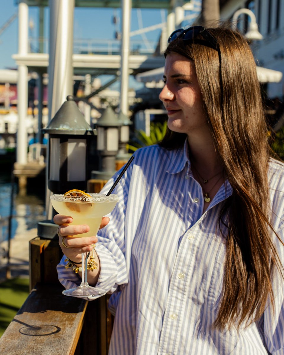 Pier5bayside's tweet photo. Miami afternoons were made for this☀️🍹 https://t.co/uxE7H8R141