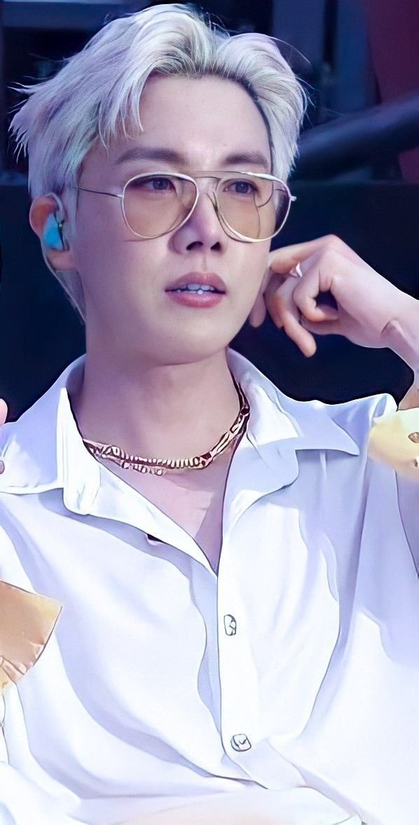 maruhope94's tweet photo. @outrothephile El Angel HOSEOK!! https://t.co/zxmCeAOdJg