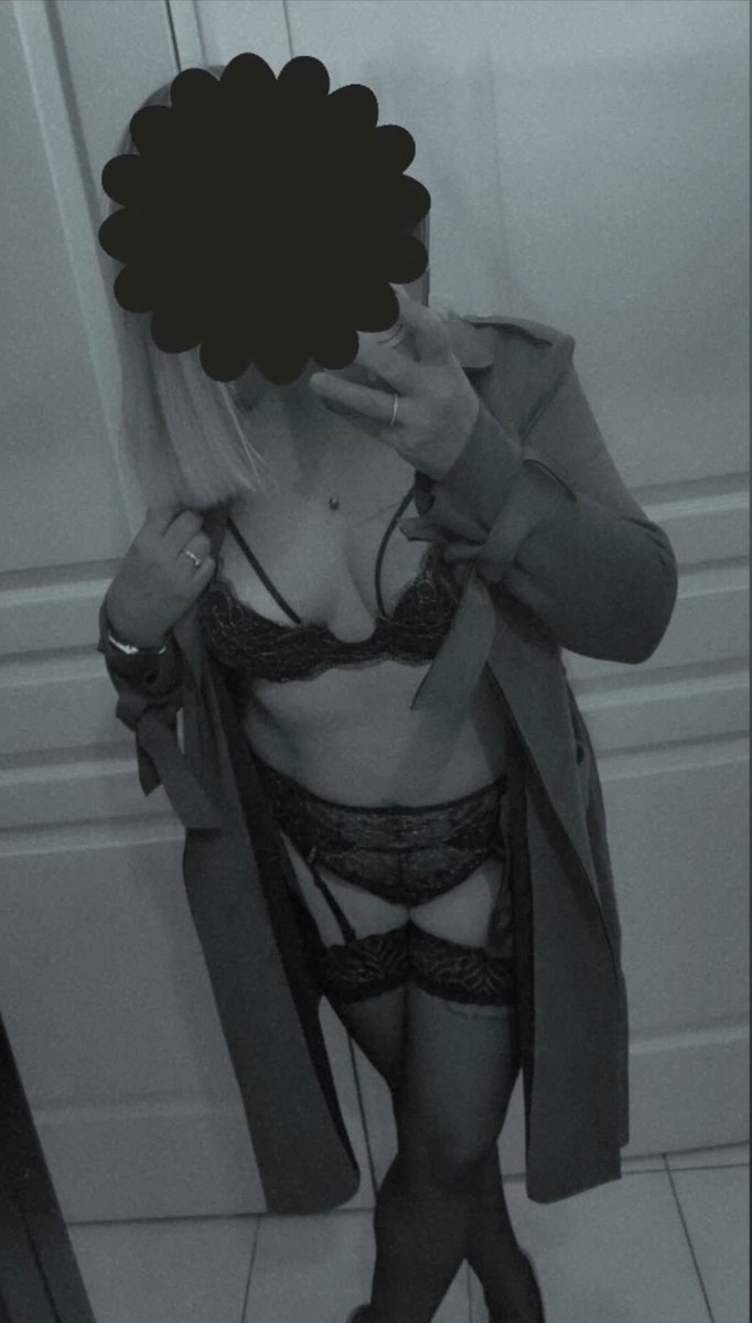 Milfblonde_bzh's tweet photo. Tu fais quoi ce soir toi ..? 

#milf #sexy #mym https://t.co/VEpPWwjWdv