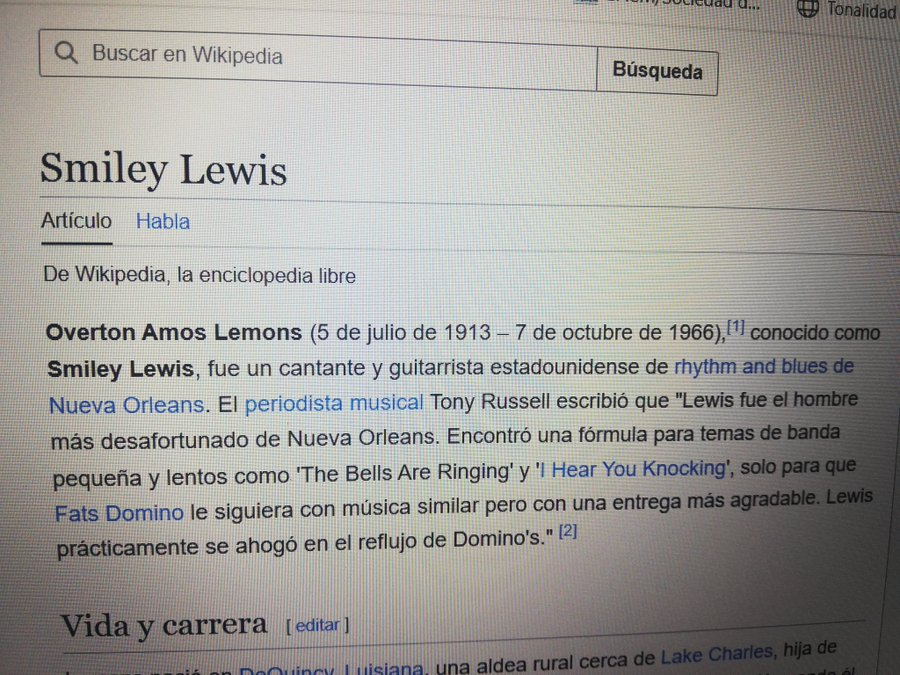 omarsilvarivera's tweet photo. @ElFonografo Hoy (1966)✝️el cantautor estadounidense Smiley Lewis. Intentó en Imperial atraer nuevos clientes de🥏en 1957, grabó lo crooner y country, Fracasó y cayó, lo sacaron del sello. En 1960 Teloneó a nuevos músicos, le $ poco, fue a shows en 🚍ururbano. Nace el 05/07/1913. https://t.co/x6mGQveGPa