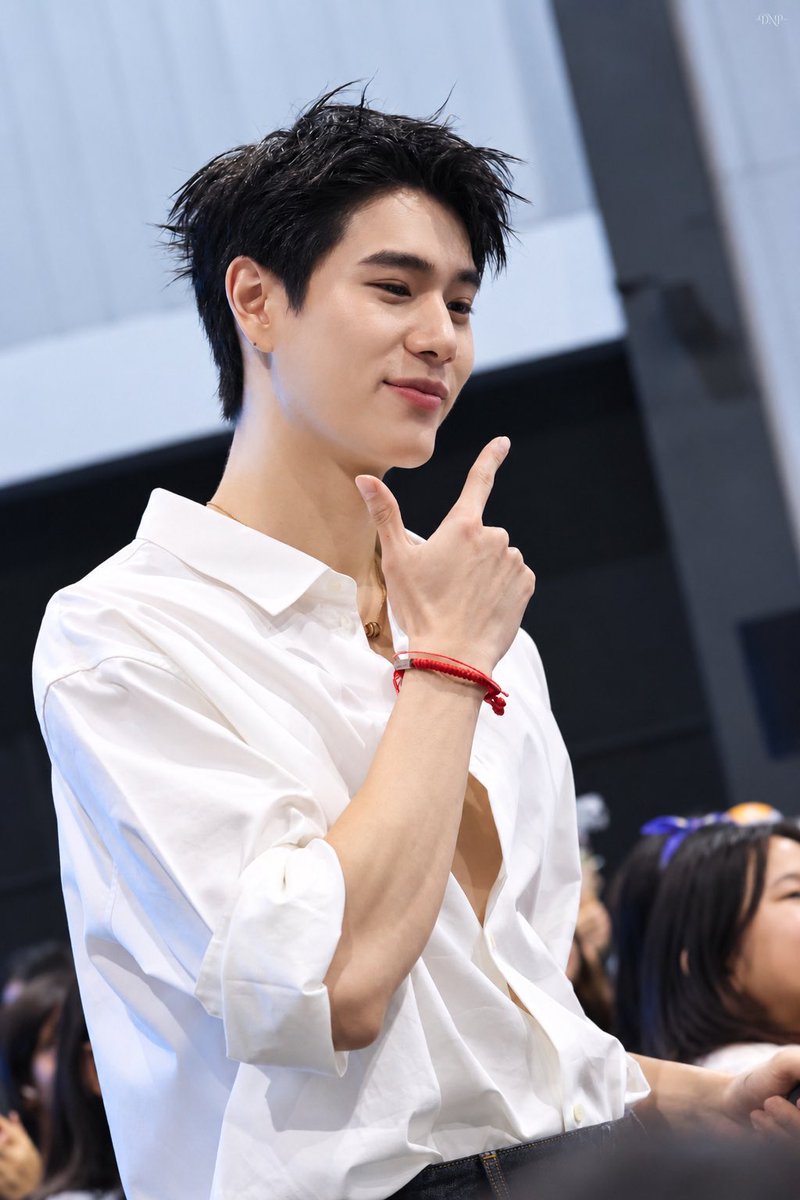 DnpGallery's tweet photo. เหล่ท่อหล่อเท่คับป๋มม 😎

PPP FAM FANIVAL FANSIGN

#GMMTVFANIVAL2026HappyFamilyxPP
#ปอนด์ภูวินทร์ #PondPhuwin https://t.co/PZSzWuZCek