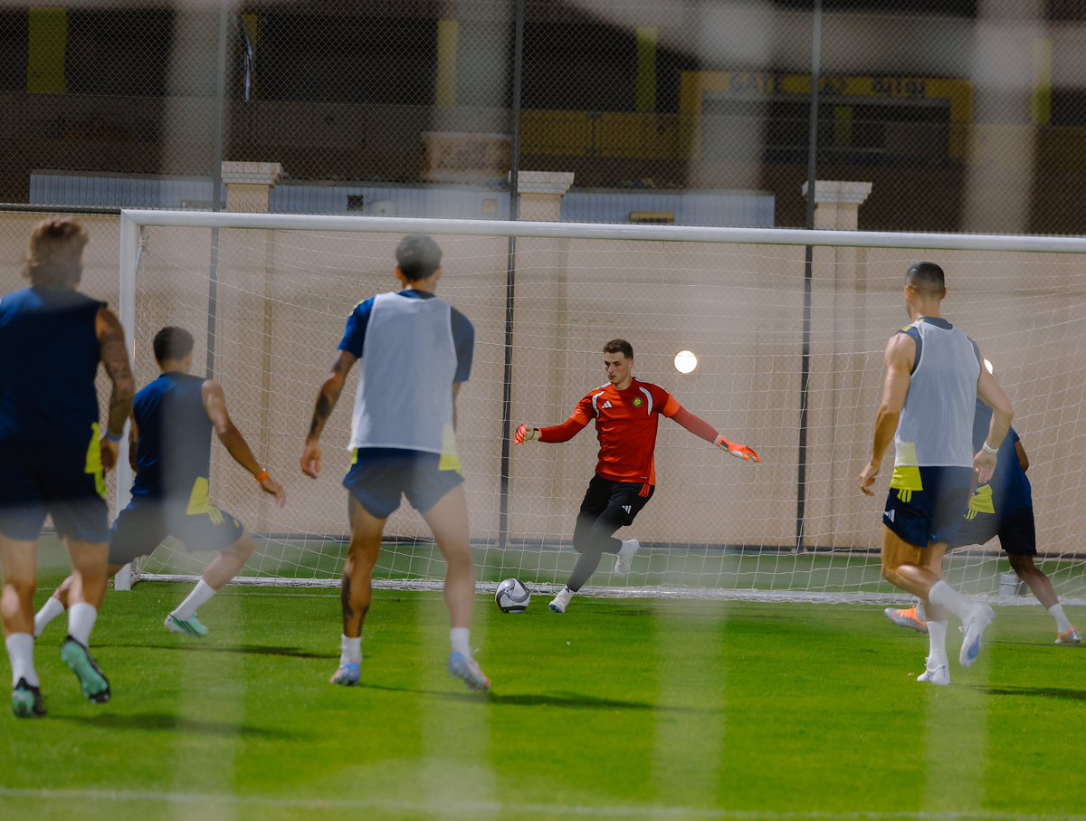 AlNassrFC_EN's tweet photo. Today’s work. Friday in sight 👀⚽️ https://t.co/f3ppDdYgXH
