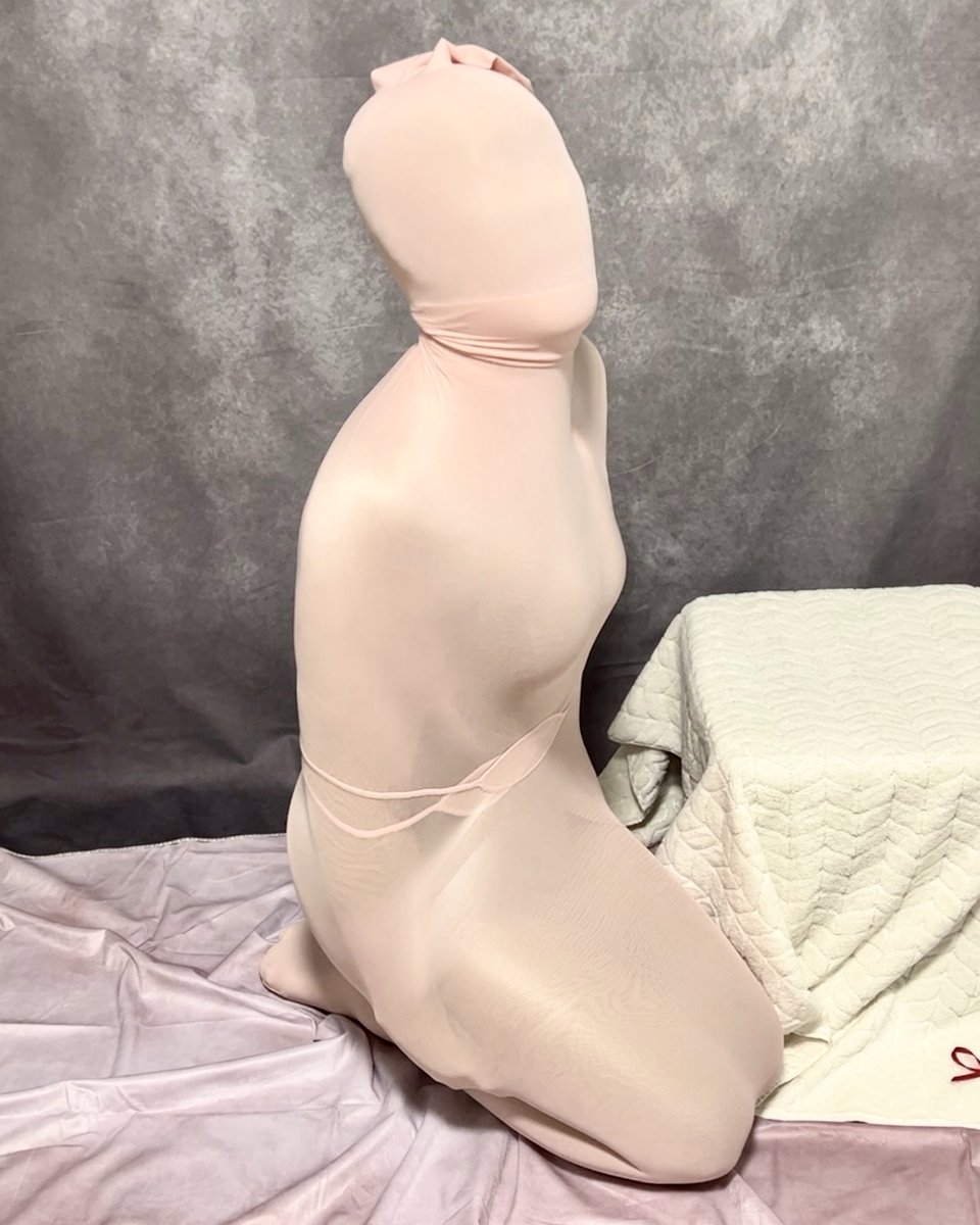 NylonDollAlly's tweet photo. Full body encasement anyone? https://t.co/a0J3eR5Sz4