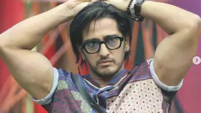 kisna1712's tweet photo. @Mr_AYAN__KHAN_7 QAZI STANDING TALL AGAINST ALL
Bullies play dirty but our man shines even in his forty elevnnn https://t.co/god8mih7SH