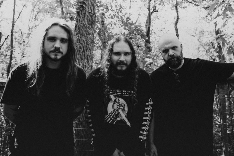 dbmagazine's tweet photo. South Carolina sludge/stoner trio Auralayer have aura to spare on new single, “Tantalus.”
https://t.co/IMsBLvDj8d https://t.co/JcreB1lGIY