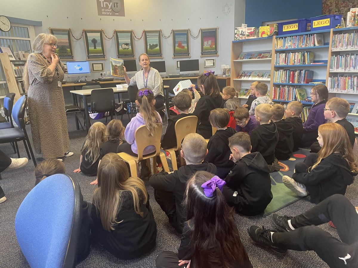 StCuthbertsPr's tweet photo. #weeread October 7th @Maybole @salibraries Thank you for having us Rosemary! https://t.co/sjE5Kdumab