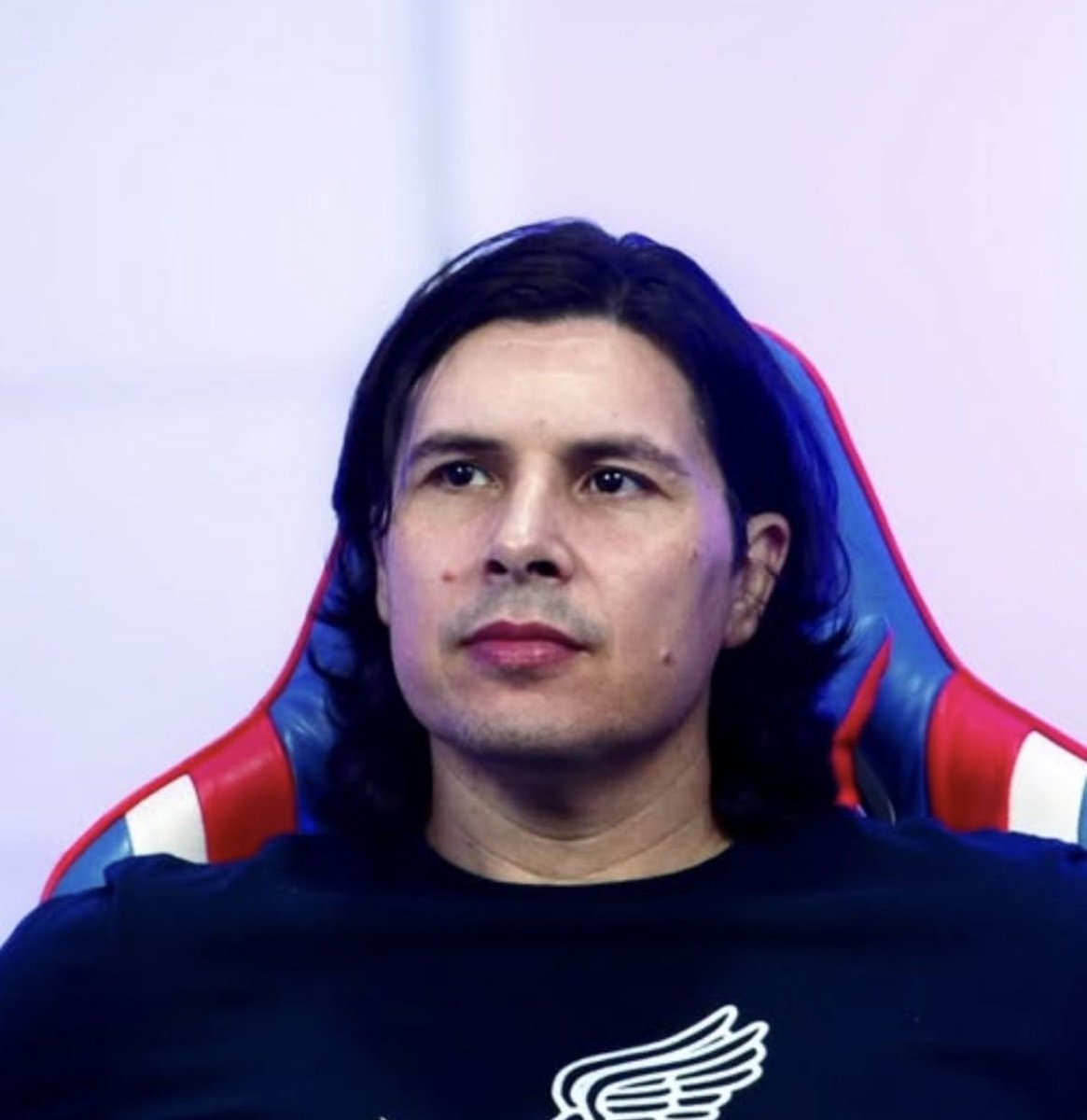 nathnszx's tweet photo. @InteligenciaFX @larasaales @neekotinha @stefanibays quer exigir mulher bonita com essa pele cheia de buraco e enrugada, parece um filho de incesto com essa aparecia de canibal do panico da floresta, pior que um deficiente, justamente pra ser proporcional o quão burro é https://t.co/uTKeSl3agF