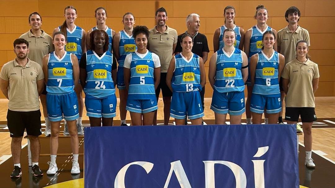 RadioSeu's tweet photo. Primer partit del Cadí #LaSeu a casa, contra l'Innova-TSN Leganés. Aquest dijous (21 h) al Palau d'Esports i en directe per #RàdioSeu (107.2 FM i https://t.co/IK8sXtNS60). #AltUrgell #Pirineu #CadíLaSeu #bàsquet #LFEndesa Prèvia: https://t.co/6E9xLm8G84 https://t.co/BNjOYInAsI