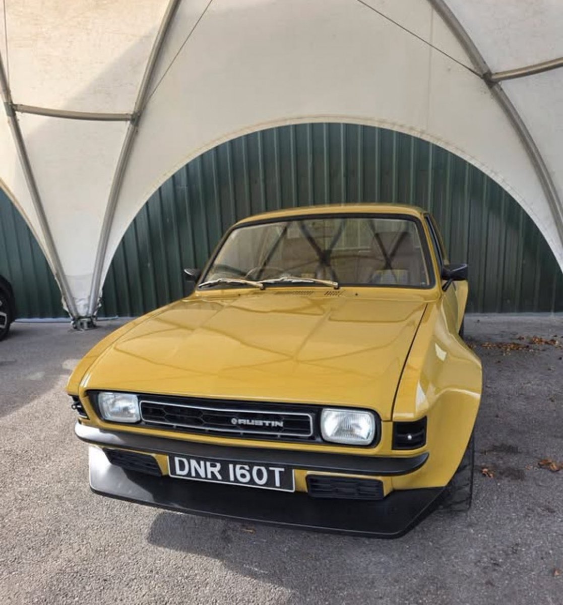 WRCPAST's tweet photo. 🇬🇧 1979 Austin Allegro 1.3

Ok it’s been slightly modified and now has a Honda Integra Type R engine under the bonnet as well as a host of other upgrades.

Some say you can’t polish a 💩 but I think this is absolutely bonkers 🔥🔥

This is the type of thing I would waste my cash on 🤣

📷 Cai Thomas 👏🏻👏🏻👏🏻

#modified #classiccars #uk #austin