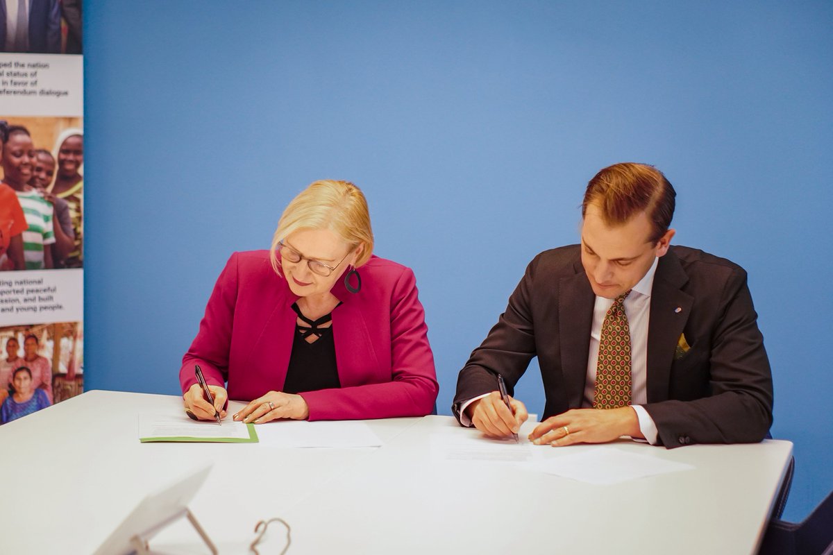 UNPeacebuilding's tweet photo. PBPSO &amp; Folke Bernadotte Academy signed a new Strategic Partnership Framework, deepening collaboration &amp; setting a shared direction to advance peacebuilding priorities &amp; key commitments under Pact for the Future, A New Agenda for Peace &amp; 2025 Peacebuilding Architecture Review. https://t.co/NNKYFV3Zh4