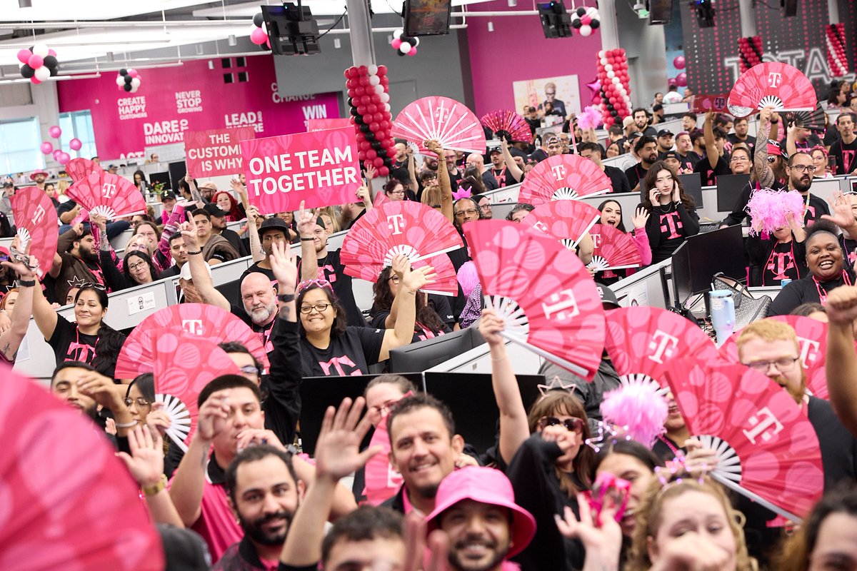 JonFreier's tweet photo. It's Customer Service Appreciation Week!

Tens of thousands of our Care and Retail team members do this work every day, and they make it look easy. It isn't. YOU are the best part of @TMobile. THANK YOU. I couldn't be more proud of this team! https://t.co/6OrifZq1PK