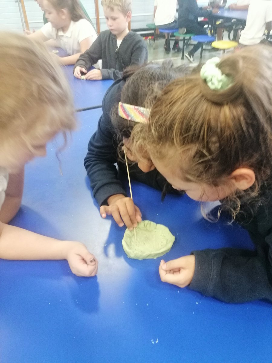 SpringfieldPri2's tweet photo. This half term in art, Year 4 have been learning about local artist Grayson Perry who works with clay. The children worked to collaborate and discuss techniques. They practised with play dough and evaluated with oracy. Can't wait to see what they will create, #springfieldsmiles https://t.co/KbL10psBGD