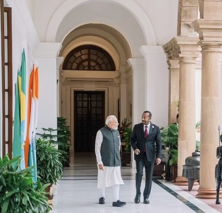 AbiyAhmedAli's tweet photo. I express my warmest congratulations to you dear friend Prime Minister @narendramodi, as you mark a key milestone: 25 years as Head of Government, first as Chief Minister of Gujarat from 2001 and as Prime Minister of India since 2014.

#Ethiopia and India’s partnership has grown stronger over the past few years. From India’s support for Ethiopia’s accession to BRICS, to welcoming you to Addis Ababa last December and my first visit to India for the BRICS Summit in September of this year. I look forward to further strengthening this partnership. 
🇪🇹🤝🇮🇳