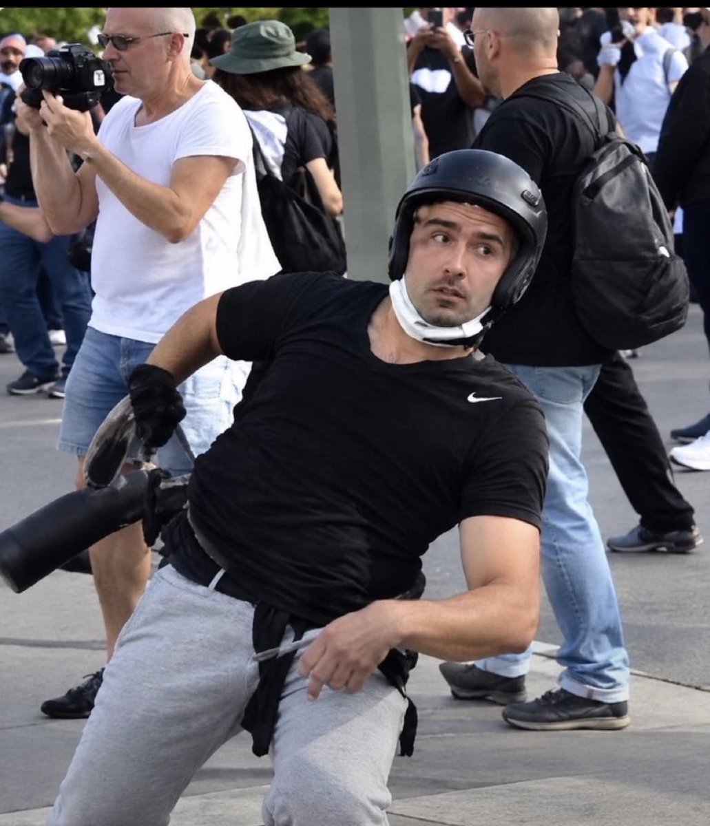 WahooMc's tweet photo. @mvalet_officiel This guy https://t.co/5ACNrROwht