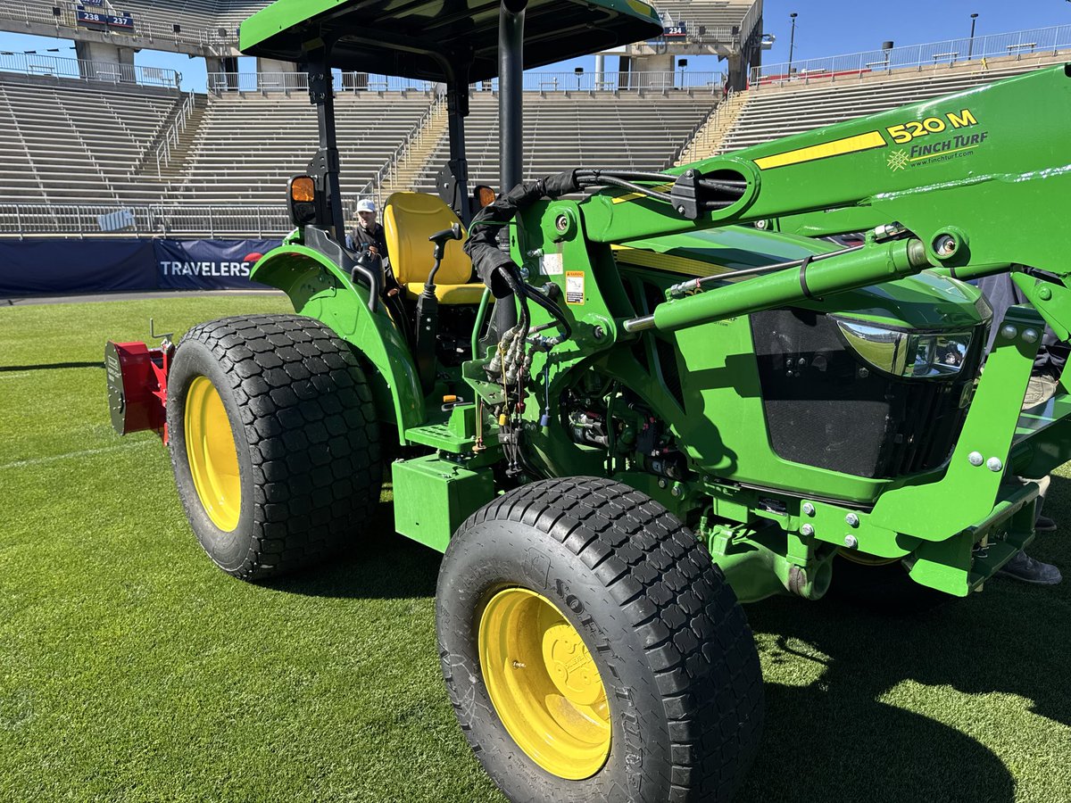 FinchTurf's tweet photo. Thanks to @UConn for hosting the @NE_STMA Sports Field Forum at @RentschlerField! 🌱🚜💚 https://t.co/BntOeoUrg7