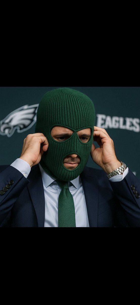 Jus10Mikol's tweet photo. @RealMamaEagle The Ravens damn sure didnt watch him play lately. https://t.co/temFs462f3