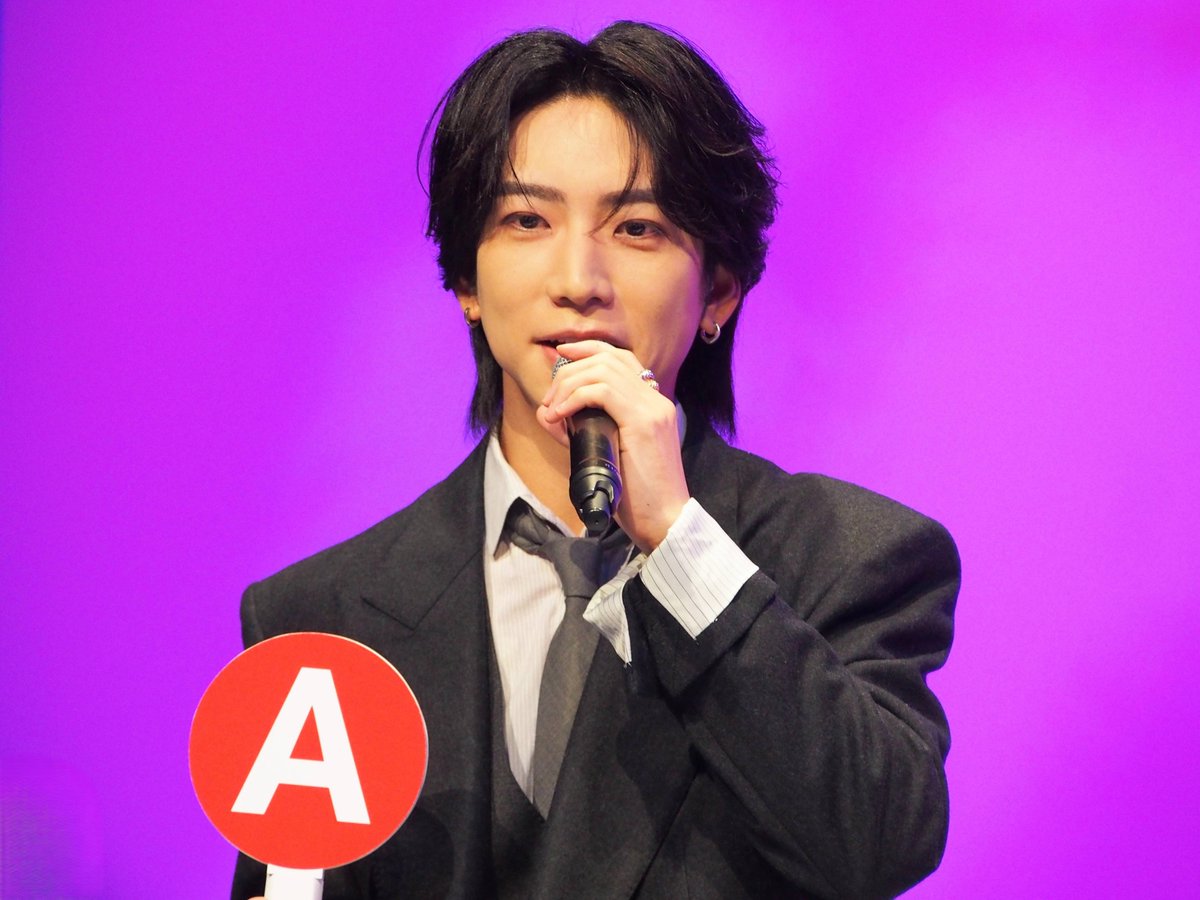 TVGweb's tweet photo. 主演・馬場ふみか×真木よう子
「ライフトレード」会見REPORT✍️🏻
---

▫️IMP.・鈴木大河、初のドラマ会見
キャバクラの黒服役に挑戦🍷
「楽しみながら演じることができた」

▫️”もし入れ替わるなら…”
”周りが変わったら気付くか”などの
2択コーナーも展開💭

https://t.co/gfnZrnmRTX

#ライフトレード https://t.co/C4XtMaocip
