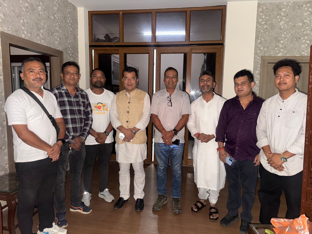 RKurmiOfficial's tweet photo. Had a highly enriching interaction with Hon'ble Union MoS Shri @PmargheritaBJP Dangoriya at Jorhat Circuit House, alongside a delegation from Mariani's 'Mayabini Blood Donor Organization'. Deeply grateful for his valuable time and guidance! 🙏
#PublicService #Assam
#VocalForLocal #Mariani