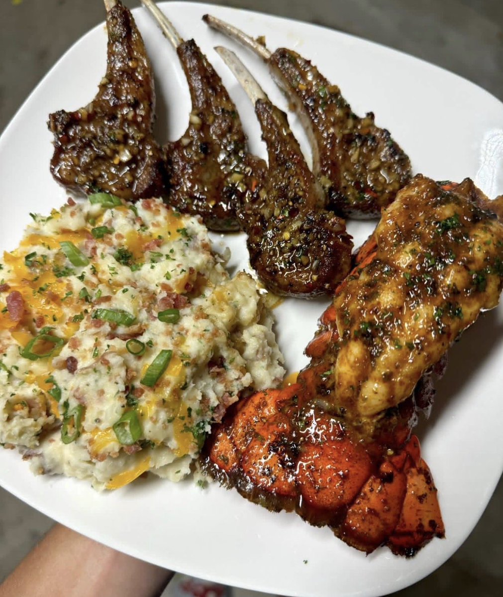 FoodPleaser's tweet photo. Garlic Butter Lobster, Cajun Honey Garlic Lamb Chops, and Loaded Red Skin Mashed Potatoes. Absolute Fire. 🔥🔥🔥 https://t.co/CanQO9pig1