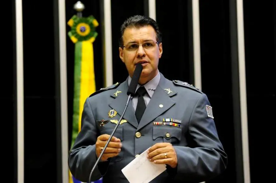 camarotedacpi's tweet photo. 🔥🏚 Deputado bolsonarista reeleito com 153 mil votos quer ACABAR com DEZ órgãos federais de uma só vez; entre eles a EBC, IPHAN, Ancine, CONAB e FUNASA.

Capitão Augusto (PL-SP) é autor dos PLs 994; 995; 1001; 1002; 1005; 1007; 1009; 1013; 1014; e 1015. Todos de 2026. https://t.co/0pc2Zp2iPZ