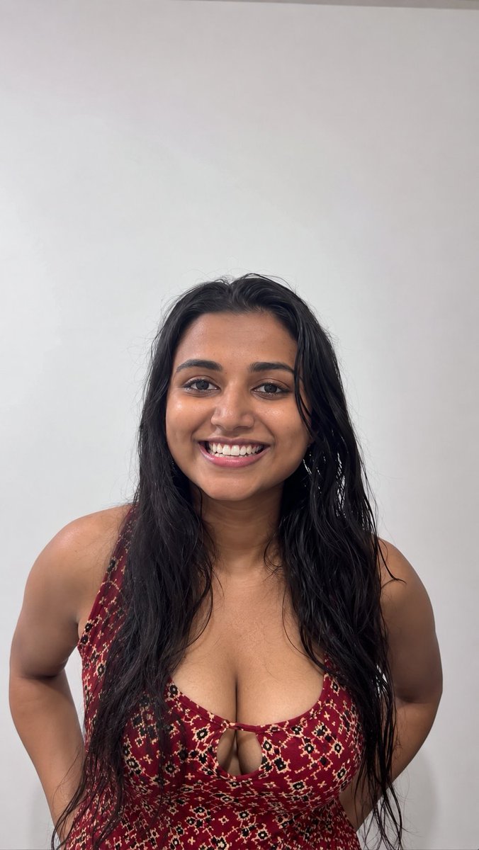 Victorq1gx's tweet photo. Bi bud : Ennada aishu va paathu adikalama

Me : aishu va paathu adika venam vera oru idea Iruku

Bud : Ennada un paarvaiye sari illa

Me : ava lips paathute naan unaku oombi vidran neee enaku oombi vidu, naama 69 pannalam

Bud : aaaahhhh poruki vidu da enna https://t.co/KmzjSyvmfl