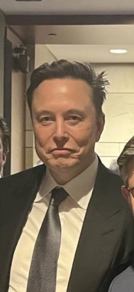 futuremuskfx's tweet photo. 2026 really feels like everybody is fighting silent battles

You check on people and realize most are just trying to survive mentally, emotionally, and financially

Sending hug to everyone seeing this https://t.co/O4614EtL0m