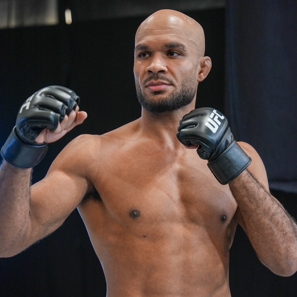 A man on a mission 🤜

Christian Leroy Duncan | #UFCVegas122 
 [▻](https://video.twimg.com/amplify_video/2107917918818492416/vid/avc1/1080x1350/3qpBY2RW4-kjkk52