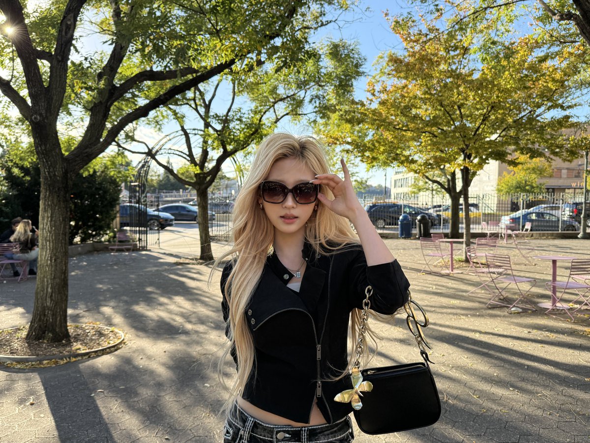 STELLAGLOBALS's tweet photo. [PHOTO] 261008 #STELLA Weverse Update.

“NYC”

#STELLA #스텔라 #ステラ #金多绚
#Hearts2Hearts #하츠투하츠 #H2H https://t.co/NbIuQRGsJu