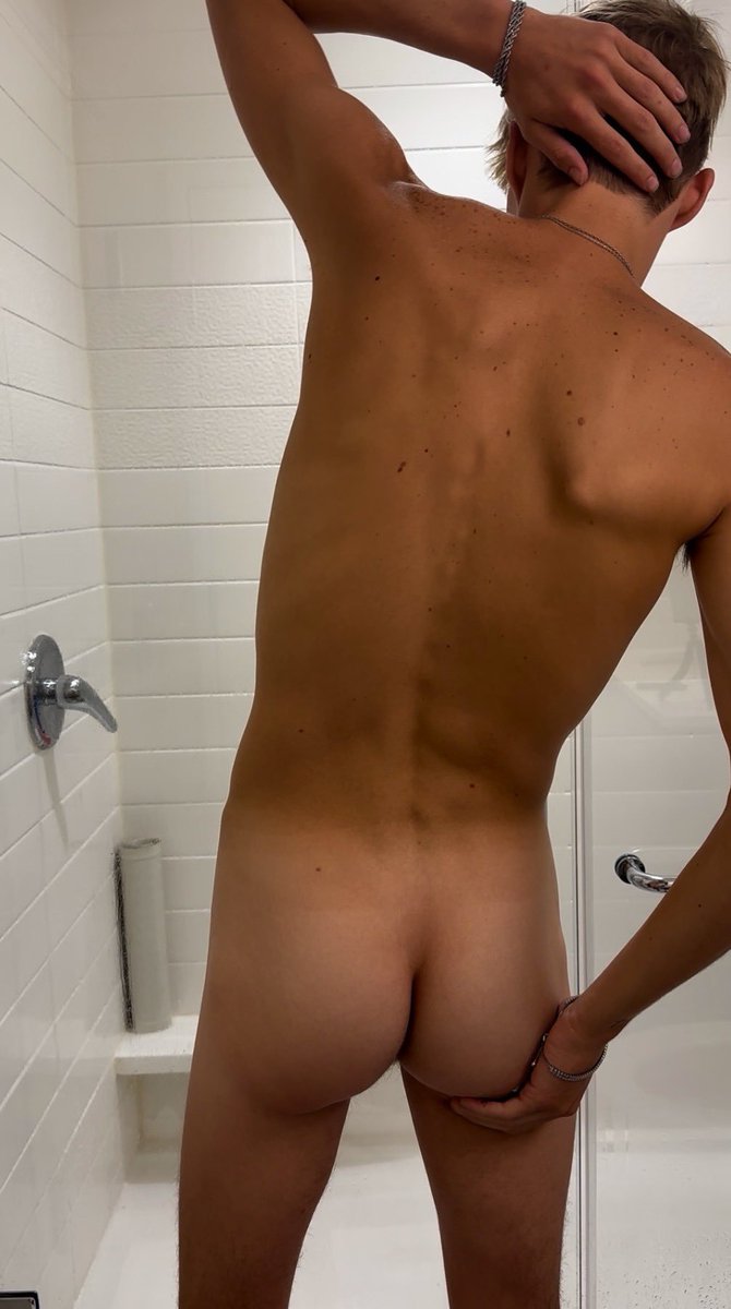 blonde_bra36510's tweet photo. Get this to 100 rts and I’ll drop the full shower video 🚿🫣 https://t.co/kpXD7ibWXO