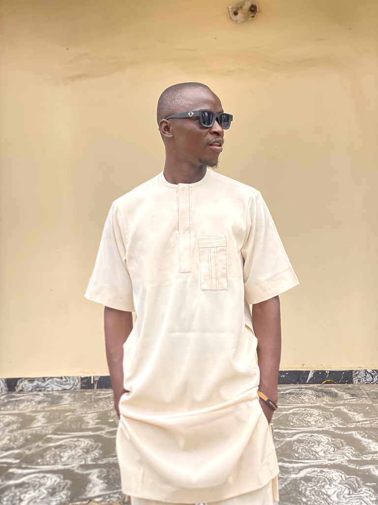 _callmeblaqboi's tweet photo. I decide to bless your day 
Oya y’all remain bless 

#pcm #nysc #issablaqsomething #obaways #fyp #f4f https://t.co/B535CoMAMr