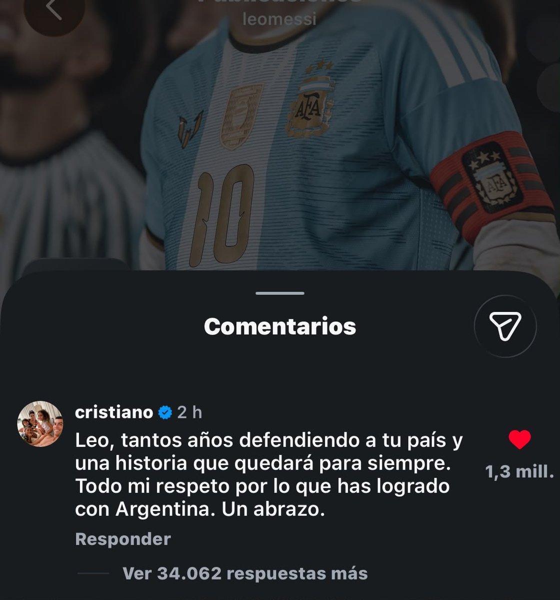 globovision's tweet photo. 🟡 #EsNoticia | Cristiano Ronaldo responde directamente a Lionel Messi en Instagram

🗣️ "Leo, tantos años defendiendo a tu país y una historia que permanecerá para siempre", escribió Ronaldo en la publicación de Messi. 

"Tienes todo mi respeto por todo lo que has logrado con Argentina. Un abrazo".
